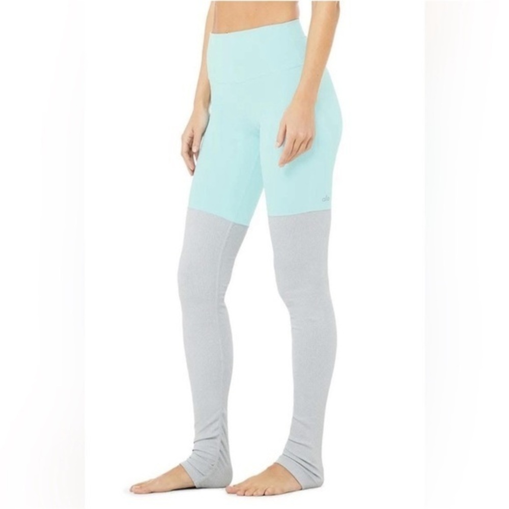 ALO Yoga Goddess Blue Gray NWOT M